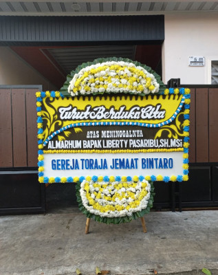 Papan Bunga Duka di Trenggalek